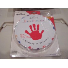 Hallmark a memory to treasure handprint tin