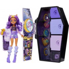 Monster High Skulltimate Secrets Fearidescent Series Doll & Accessories, Clawdeen Wolf, Dress-Up Locker, Color Reveal Keys & 19+